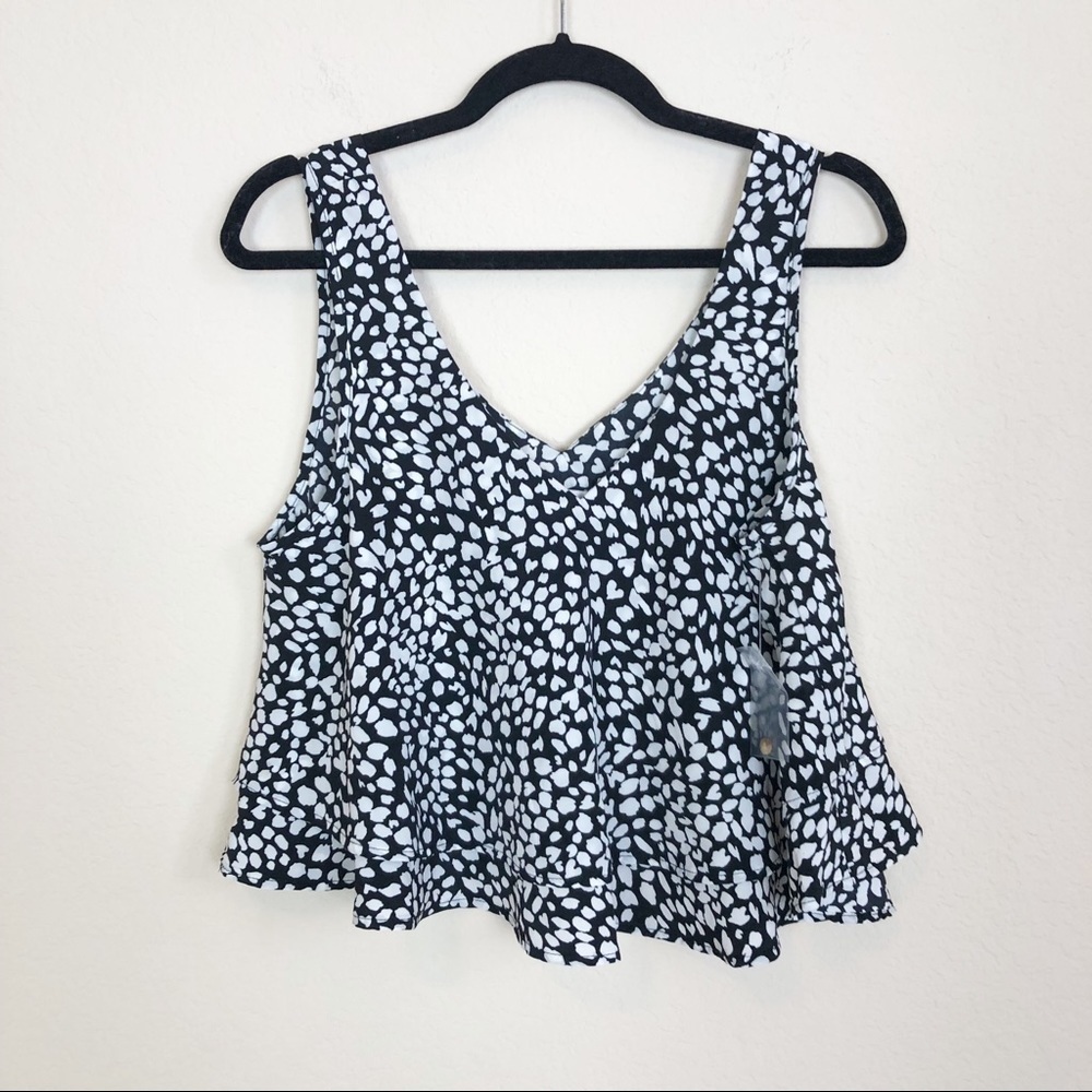 New Bar III V-neck Tiered Ruffle Crop Top in Black and White Spots M